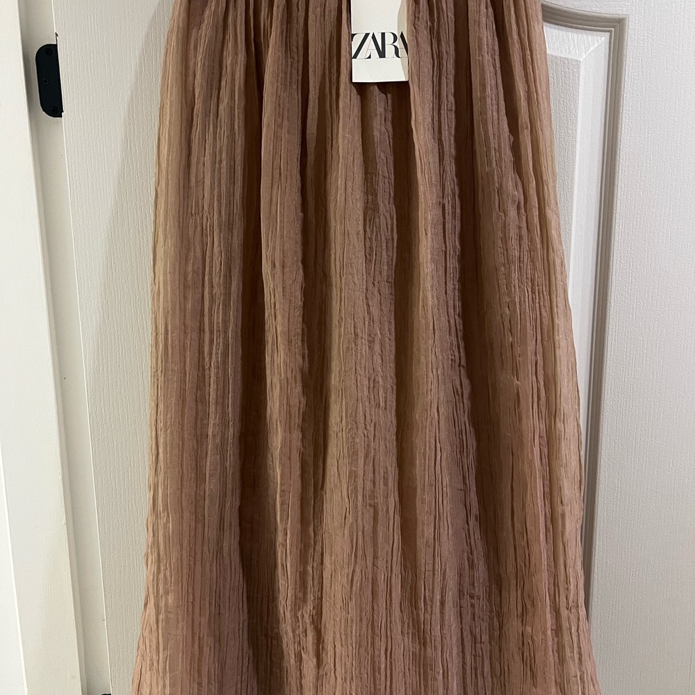 Zara Pink Pleated A-Line Maxi Skirt for Casual Resort Wear